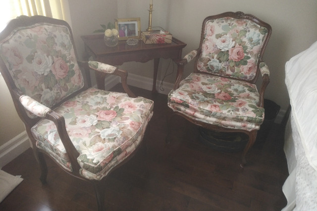 Vintage Antique Handcrafted Wood Chairs (x2) in Chairs & Recliners in Kitchener / Waterloo