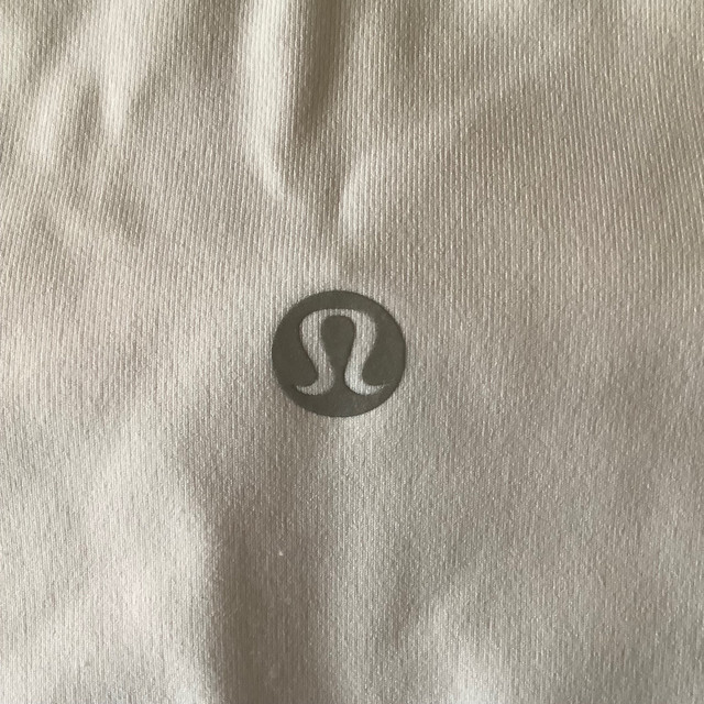 Lululemon leggings size 10 in Women's - Bottoms in Ottawa - Image 4