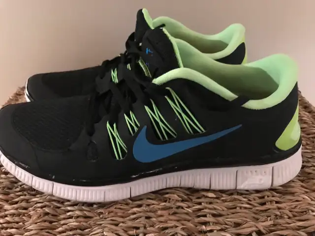 NIKE FREE 5.0 RUNNING SHOES SIZE 9 MEN62865712382338123