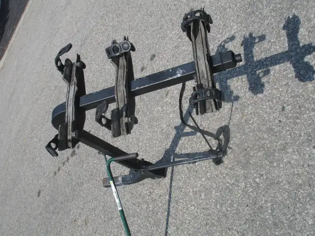 YAKIMA 3 BIKE RACK CARRIER 1" INSERT $50.00 CASH TAKES IT TODAY! in Other in Mississauga / Peel Region - Image 4