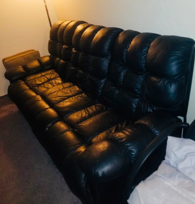 3 Seat Reclining Couch in Couches & Futons in Grande Prairie - Image 2