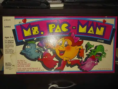 VINTAGE Ms Pac Man board game jeu 1982 Français / English Bonne condition Complet Lieu: Valleyfield...