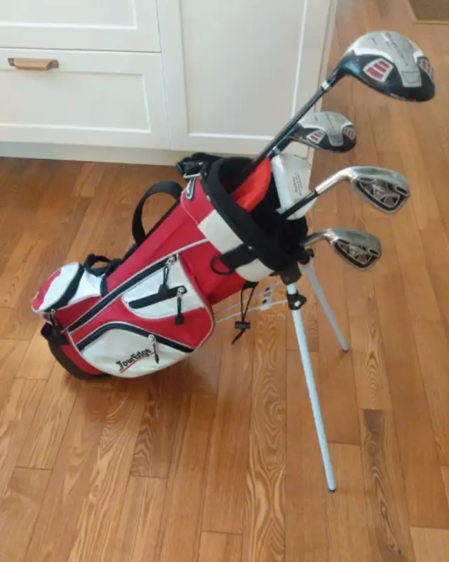 Tour Edge Golf clubs for kids age 8-13 (left handed) in Golf in City of Toronto - Image 2
