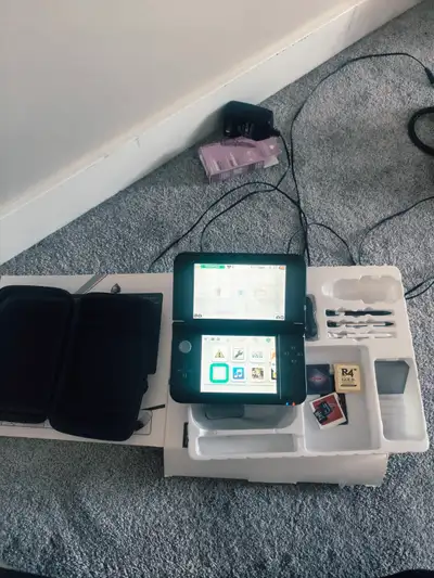Nintendo 3DS XL, View more