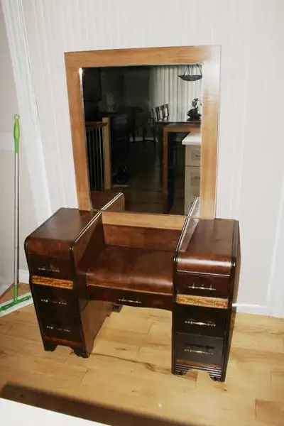 Vanité antique Art Déco de (1930) A1, livré 125$+ une prime, View more