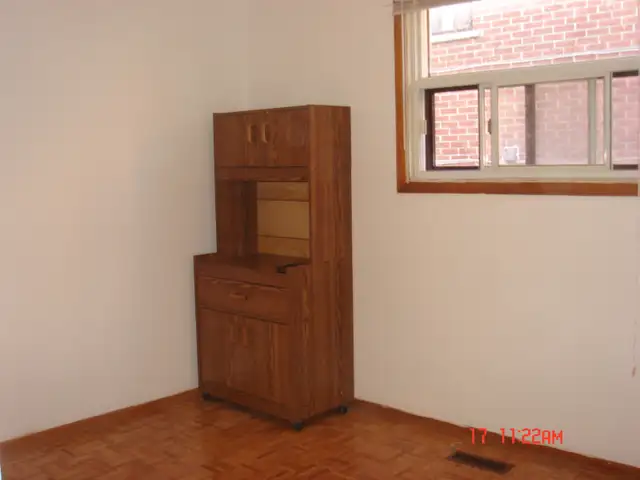 bedroom for rent, close to Seneca college in Finch and 404 401 in Room Rentals & Roommates in City of Toronto - Image 8
