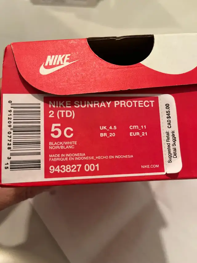 Nike Sunray Sandals in Kids & Youth in Markham / York Region - Image 5