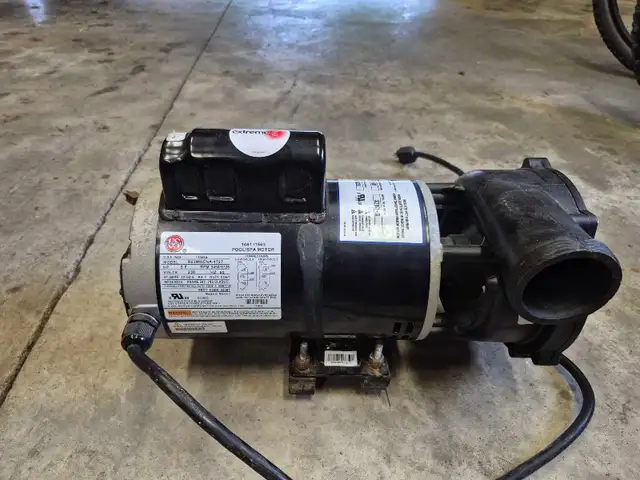 Hot tub pump in Hot Tubs & Pools in Kitchener / Waterloo - Image 4