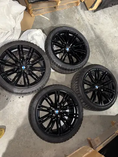 NO BENDS OR CRACKS TWO BRAND NEW TWO SLIGHTLY USED From a 2023 M4 used from January 2023-March 2024....