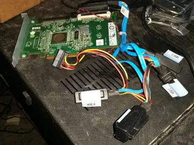 Dell Poweredge PCI-E SAS RAID Controller CR679 E2K-UCS-61-B + br, View more