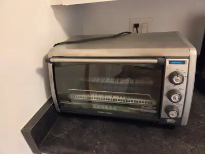 Black & Decker 12"-Pizza Convection Toaster Oven, View more