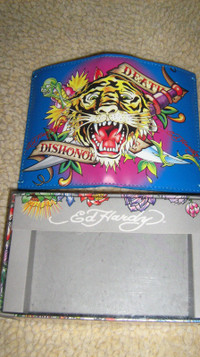 ** Ed Hardy Tiger Graphic Bifold Credit Card Holder **