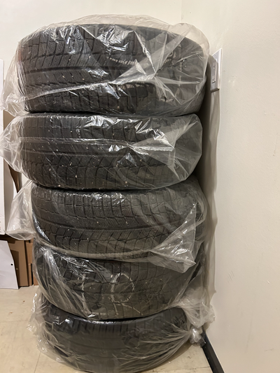 Hi everyone, I am selling a set of 4 Michelin X-Ice X13 winter tires. Measure is: 215/45R17 Used for...