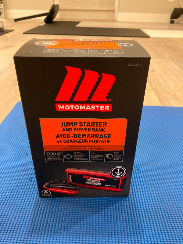 MotoMaster Booster Pack/Jump Starter & USB Power Bank in Other Parts & Accessories in Muskoka