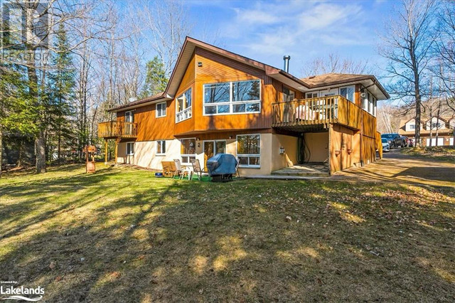 Lakefront Cottage in Haliburton - Escape to the tranquility in Houses for Sale in Muskoka