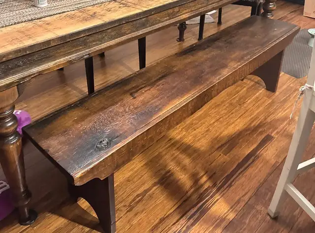 HARDWOOD BENCH SEAT in Other in Ottawa - Image 2
