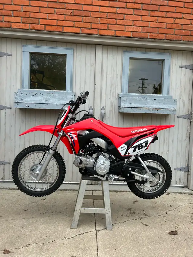 2025 crf110 in Dirt Bikes & Motocross in Norfolk County - Image 2