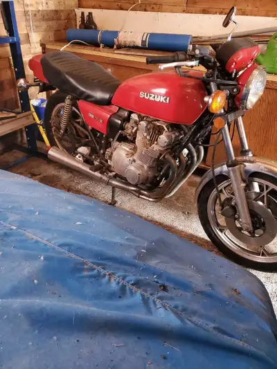 Vintage Suzuki's.. 1979 GS 750E.. Newer Tires..New Seat Cover..4 Into 1 Pipe.. Nice Shape.. 19,000 K...