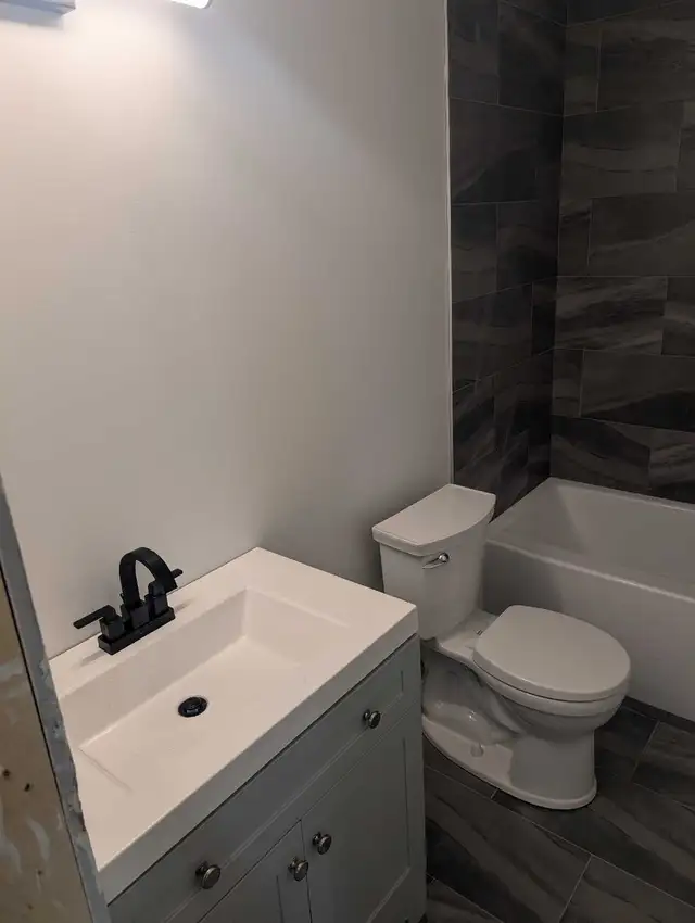 qualified plumber 65669418668930122