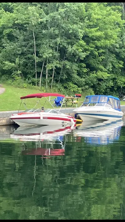 Before you message me read the whole add, 1983 Chriscraft concept 187 , 17 foot bowrider Completely...