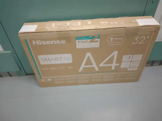 smart tv 32p jolie wifi youtub boit seulement 140$ ferme garanti in TVs in City of Montréal - Image 3
