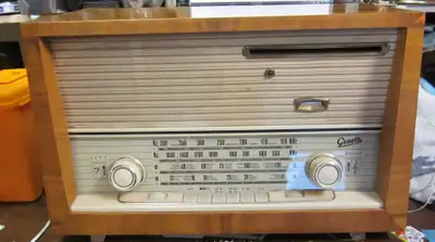 here's one I bet you don't have in your collection. It is a c. 1958 German tube radio with a special...