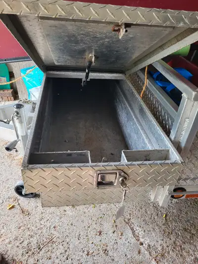 Box length 60" Lid length 70" Lower bin depth 18" (Back to front) Plus lid Total height 14" 2 lids t...