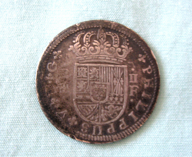 TWO SPANISH COINS . Philip V Reales, 172? AND 1728. dans Art et objets de collection  à Ouest de l’Île - Image 3