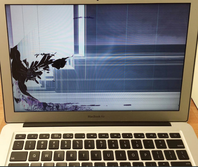 MacBook Pro Display Replacement, MacBook Air,Pro Screen Repair in Laptops in Markham / York Region