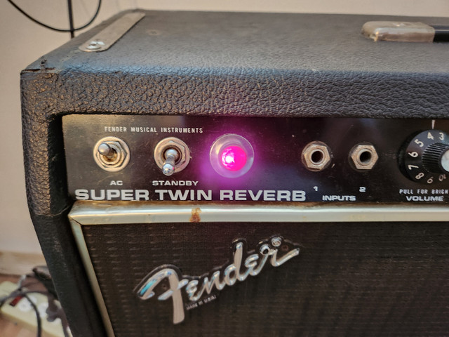 1970s Fender Super Twin Reverb full Tube Amp Amplifier 180w RMS in Amps & Pedals in Mississauga / Peel Region - Image 2