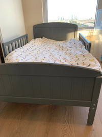 Wood children bed with mattress 