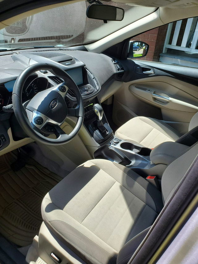 Ford Escape 2014 SE for Sale in Cars & Trucks in City of Toronto - Image 3