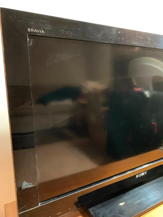 Sony Bravia 32” LCD TV62864361517699121