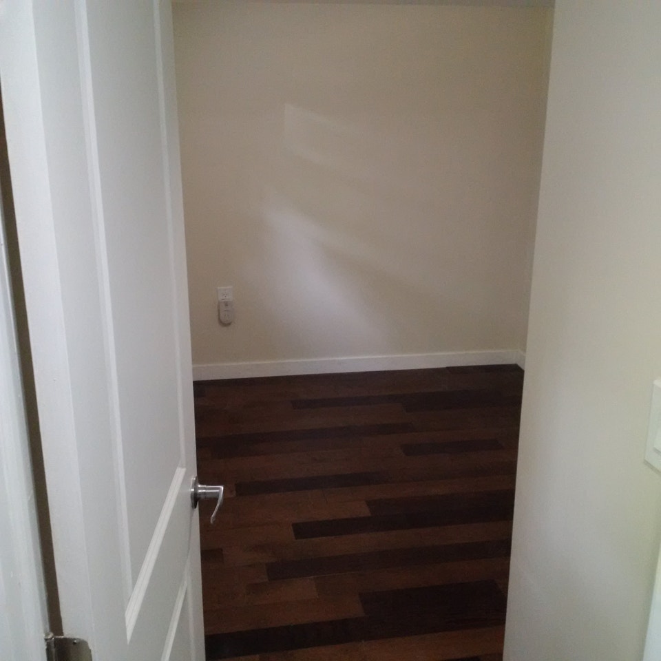 Oakwood Ave and Rosemont Ave 1 BED Junior unit 5
