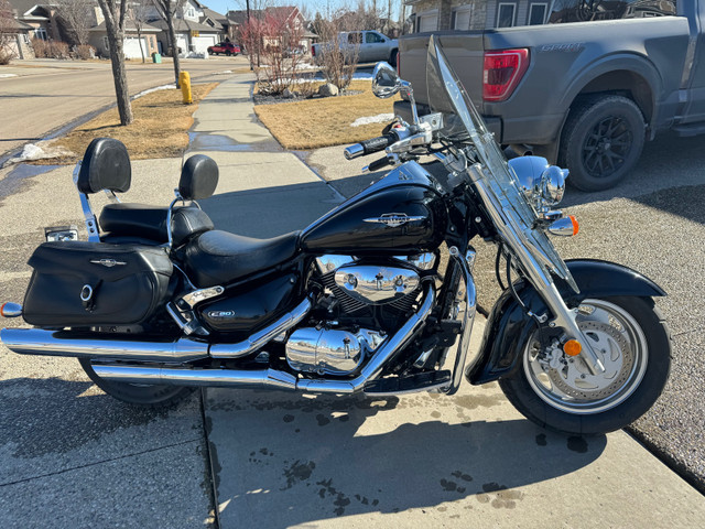 Suzuki C90 Boulevard  in Street, Cruisers & Choppers in St. Albert - Image 3