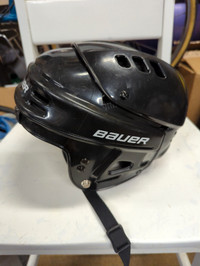 Bauer hockey helmet 