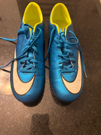 Nike soccer cleats Mercurial Only $20