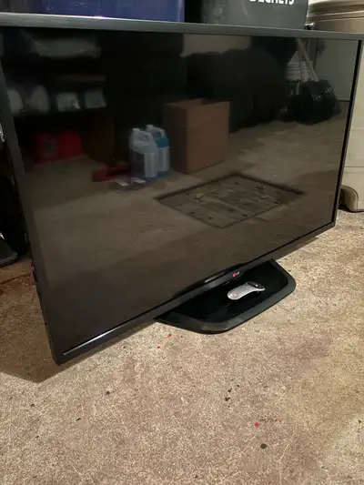 47 inch LG tv, View more
