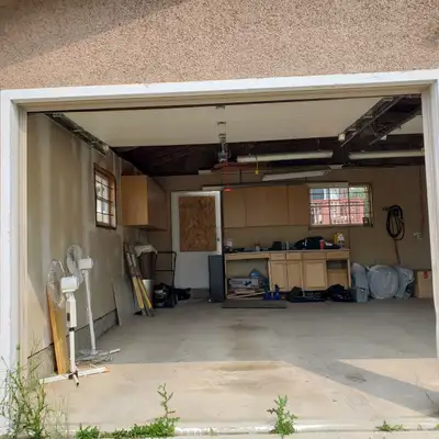 There is a wall now separating the 2 halves - not shown in picture. It also will be completely empty...