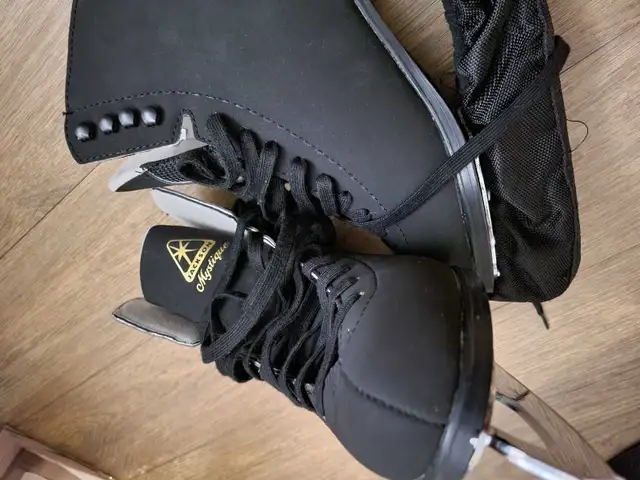 Jackson Mystique Figure Skates 7M w/ John Wilson Blades 10.25" in Skates & Blades in Ottawa - Image 2