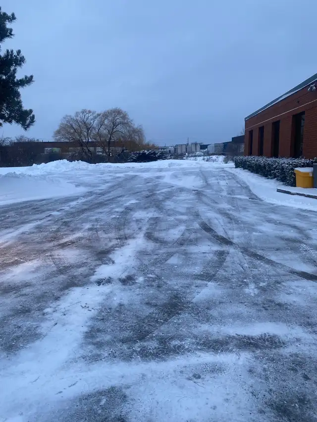 Snow removal services peel call/text 647-495-2658 sameday in Snow Removal & Property Maintenance in Mississauga / Peel Region - Image 7