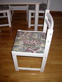 Table et 4 chaises dans Mobilier de salle à manger et cuisine  à Granby - Image 2