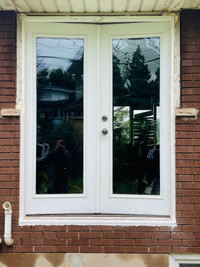 Windows, doors and side entrance 