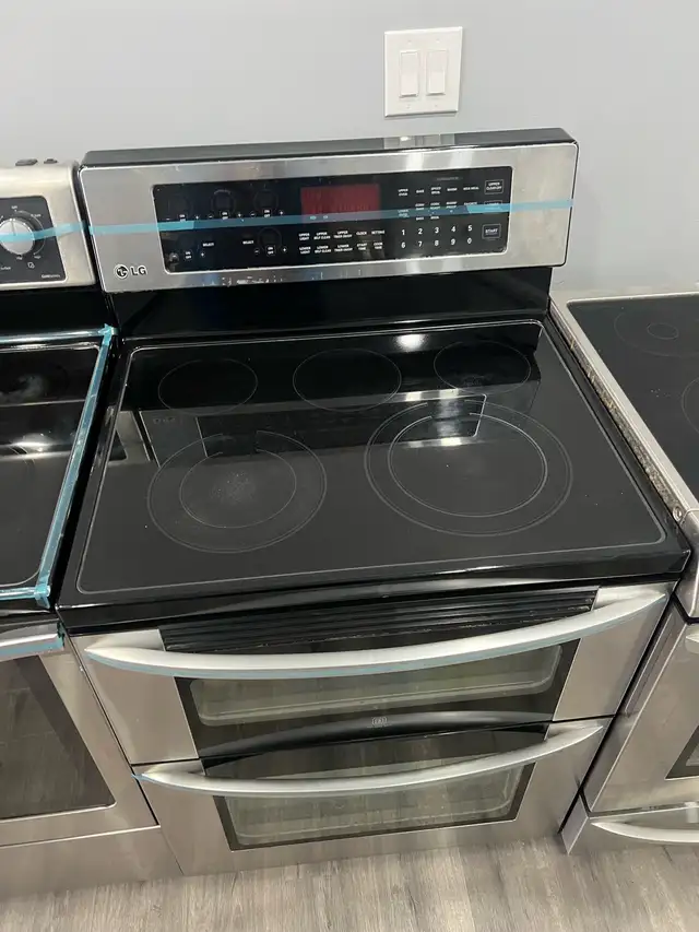 Lg double STAINLESS STEEL ELECTRIC STOVE RANGE OVEN  in Stoves, Ovens & Ranges in Mississauga / Peel Region - Image 3