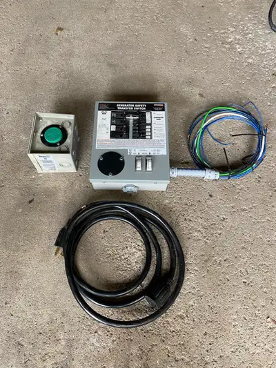 Generac 30-Amp Indoor Generator Safety Transfer Switch Kit for 6-10 Circuits. In excellent shape inc...