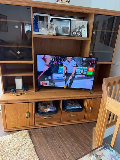 Grande armoire en bois véritable , View more