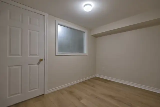 Room for rent at Pickering City Centre in Room Rentals & Roommates in Oshawa / Durham Region - Image 3