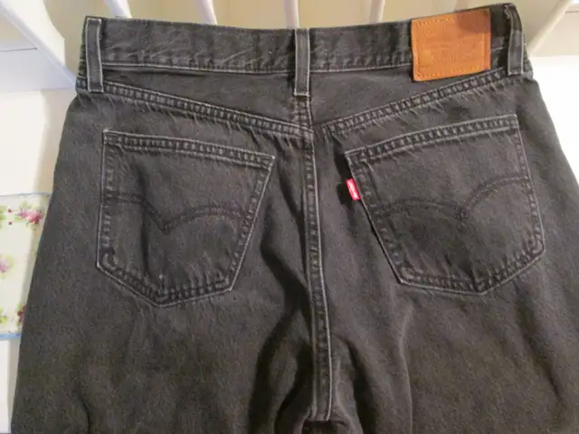 fake Levi's 502 jeans in Men's in North Bay - Image 3