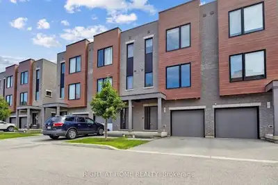 ROOM AVAILABLE IN CAMBRIDGE on sharing basis ( Near Ainsile terminal) for a female FROM December All...