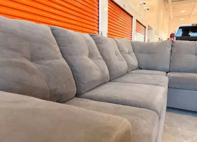 big comphy right facing sectional , View more